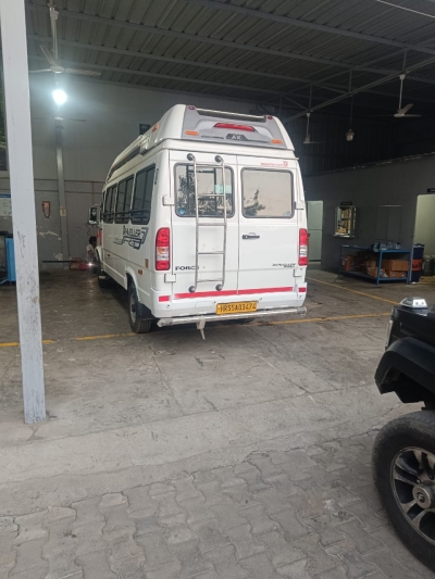 Manufacturer, Exporter, Importer, Supplier, Wholesaler, Retailer, Trader of Tempo Traveller in gurgaon in New Delhi, Delhi, India.